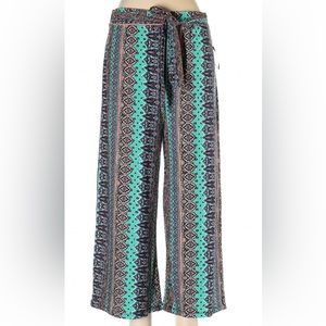 Bobbie Brooks cropped pants.